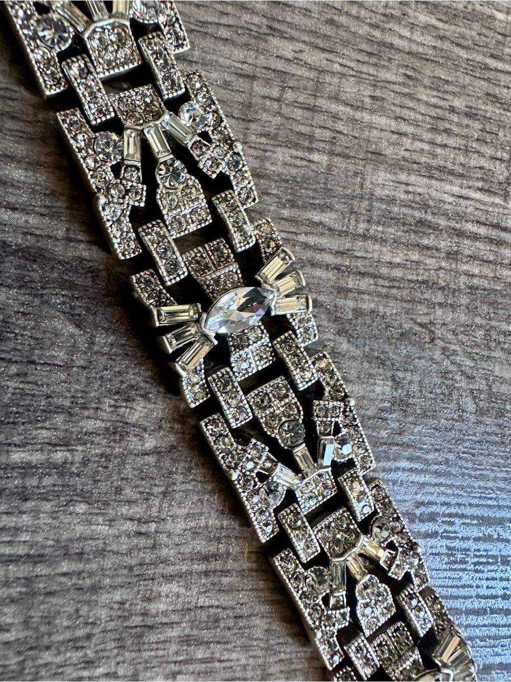 STELLA&DOT CASABLANCA ART DECO BRACELET EUC - Picture 3 of 7